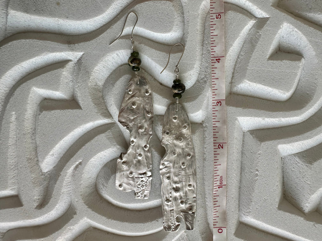 Silver Apparitions