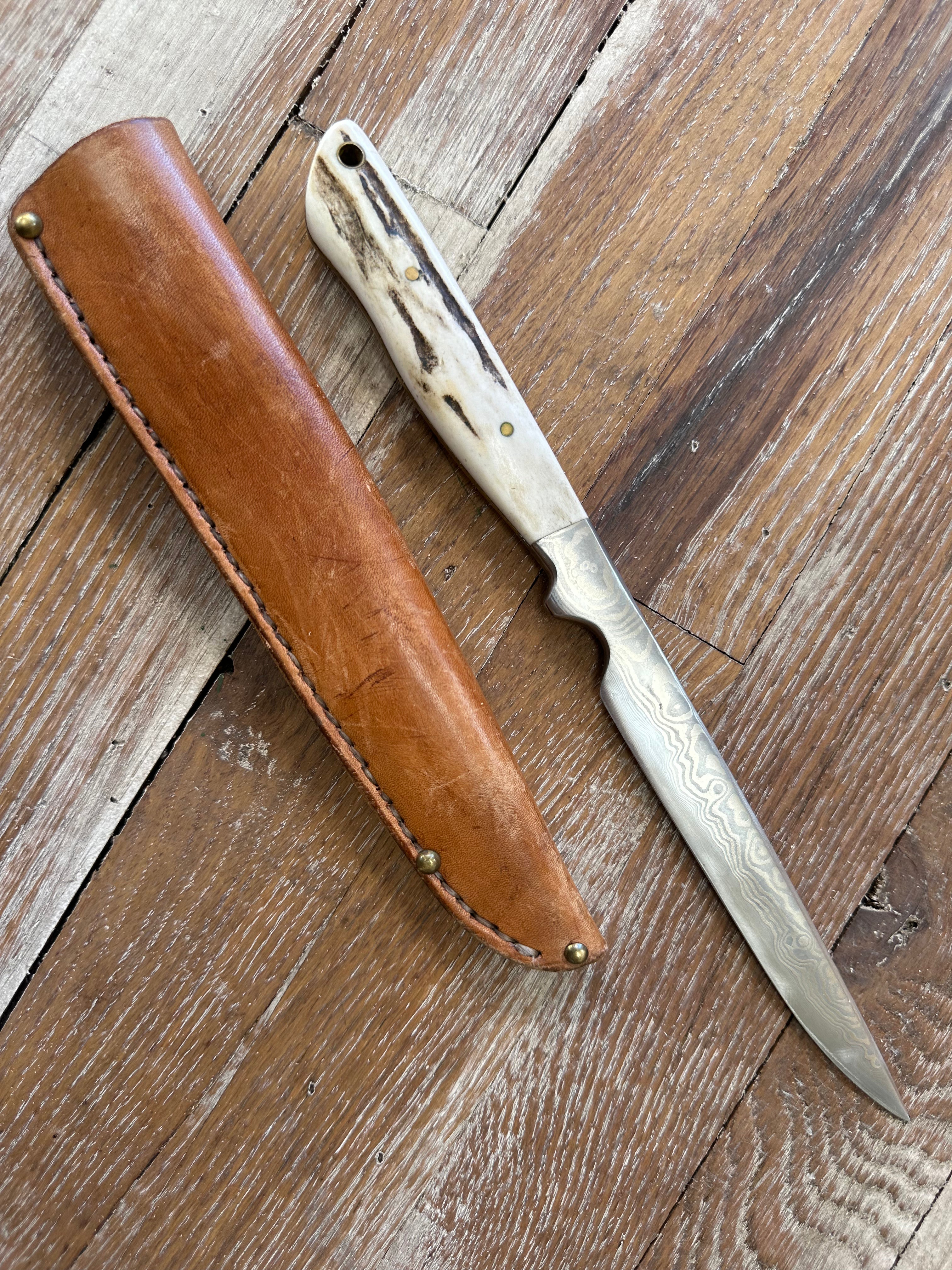 Staghorn Handle Knife by Larry Pogreba