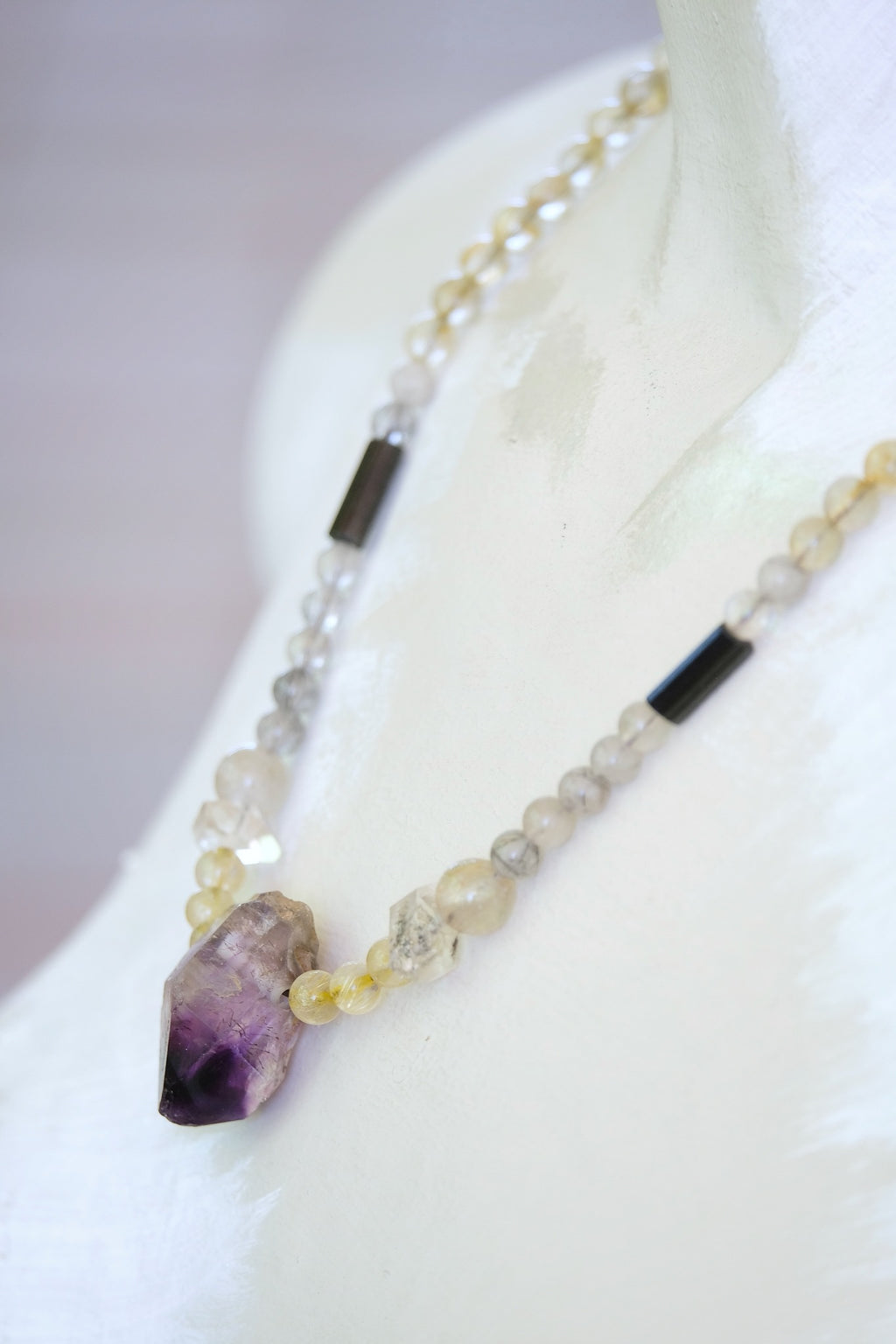 Rutilated Stones Adornment